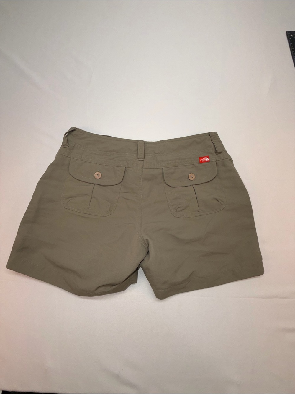 The North Face Olive Green Hiking Cargo Shorts Women’s Size 8 - Picture 10 of 12